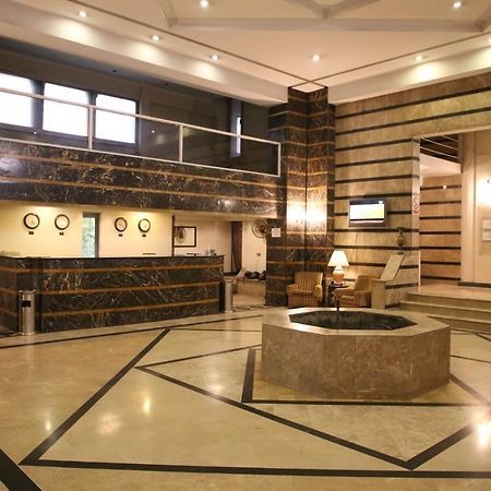Carlton Tower Hotel Лахор Екстер'єр фото
