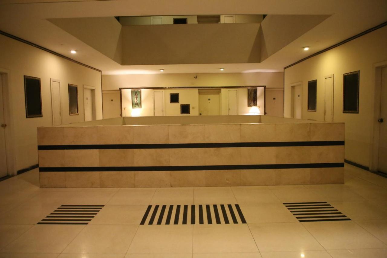 Carlton Tower Hotel Лахор Екстер'єр фото