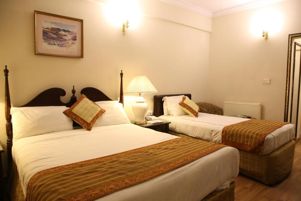 Carlton Tower Hotel Лахор Екстер'єр фото