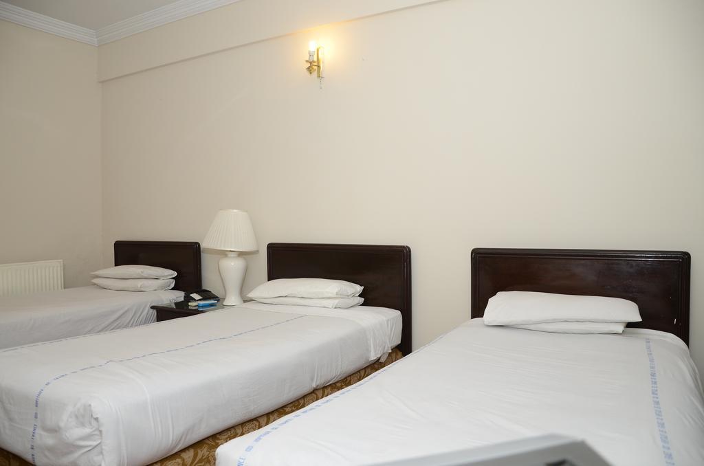 Carlton Tower Hotel Лахор Екстер'єр фото