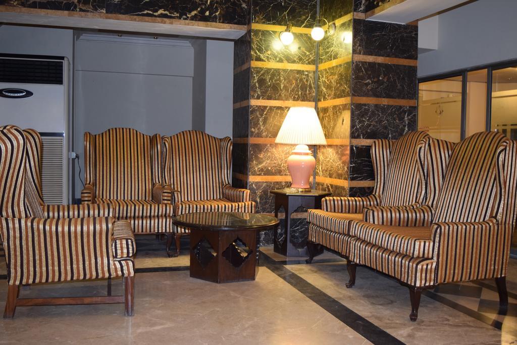 Carlton Tower Hotel Лахор Екстер'єр фото