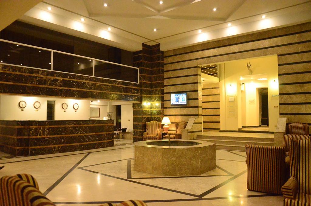 Carlton Tower Hotel Лахор Екстер'єр фото